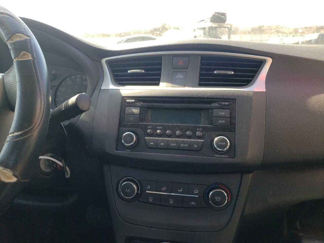 Photo 9 from auction – 2017 NISSAN SENTRA S with VIN 3N1AB7AP9HY403109
