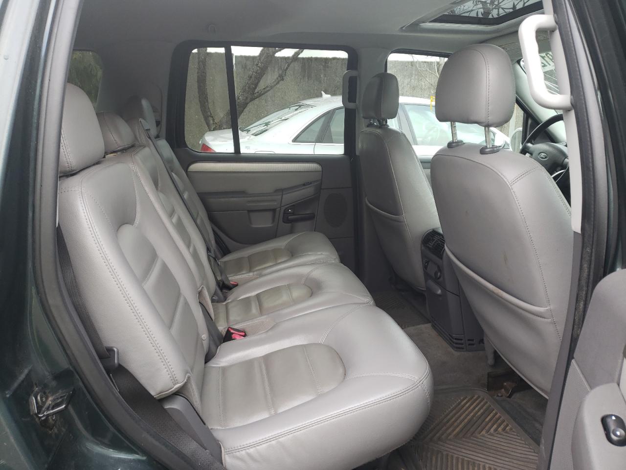 Photo 6 from auction – 2004 FORD EXPLORER X with VIN 1FMZU73K34UA21128