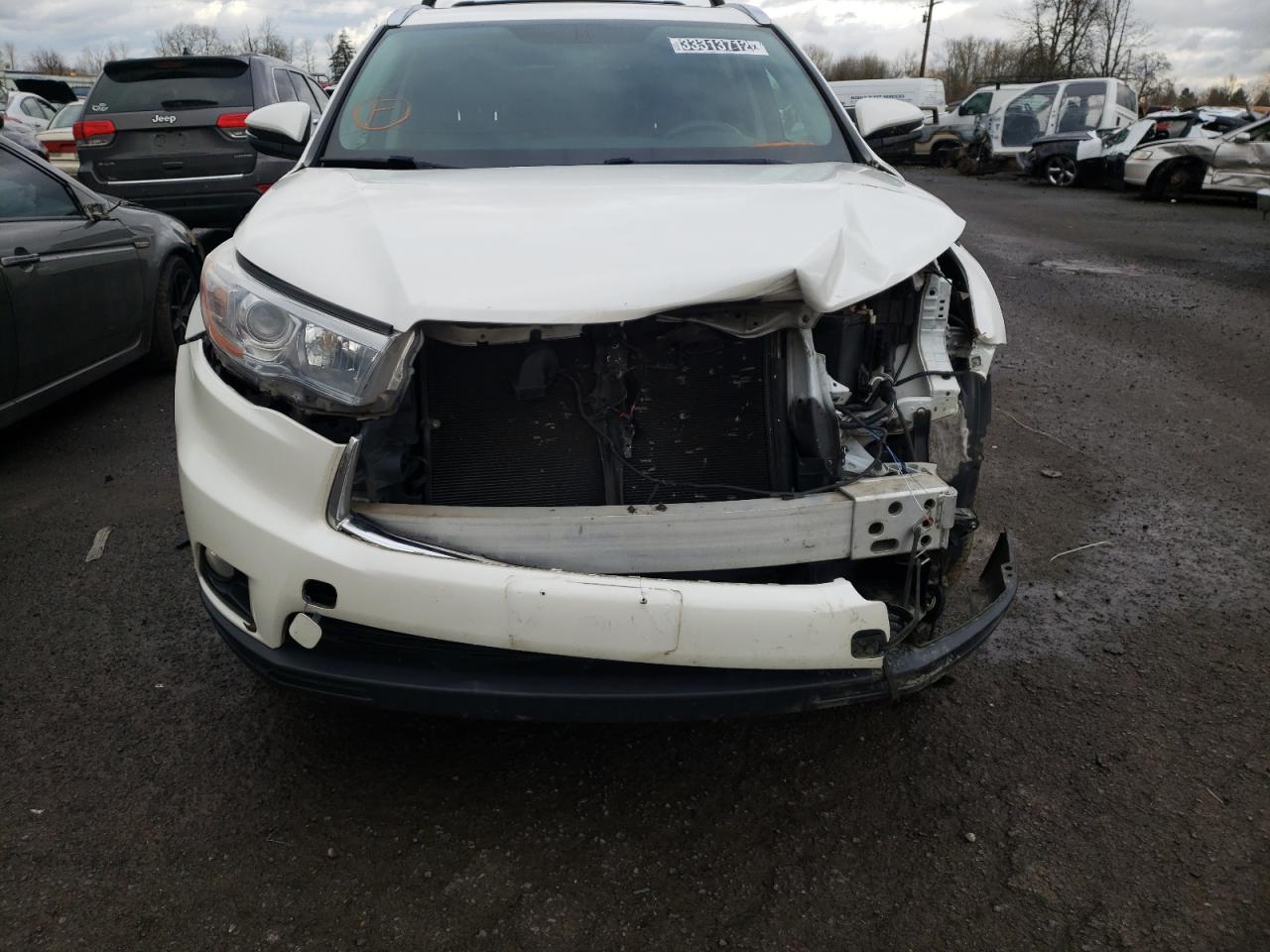 Photo 9 from auction – 2016 TOYOTA HIGHLANDER with VIN 5TDJKRFH9GS318710