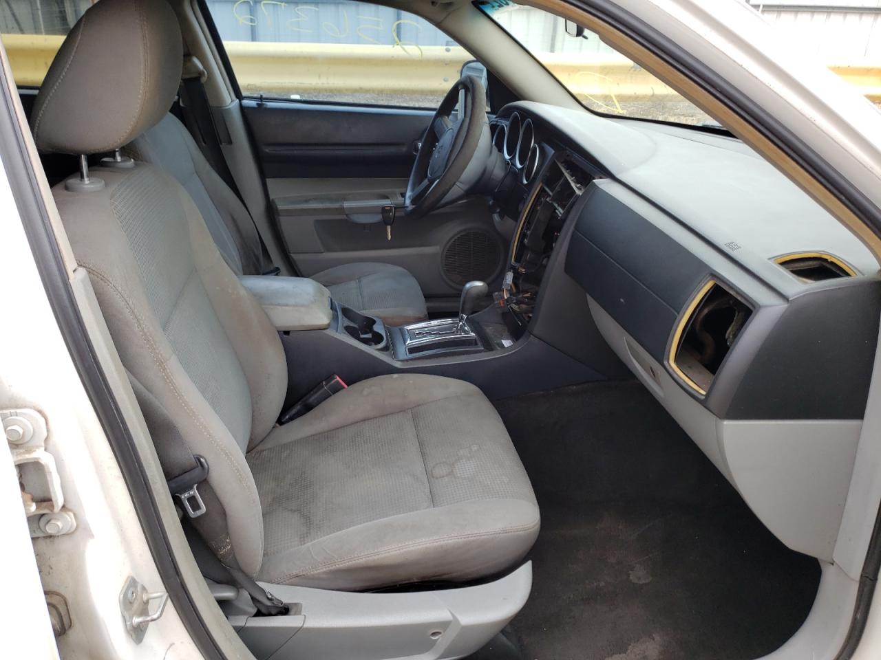 Photo 5 from auction – 2007 DODGE MAGNUM SXT with VIN 2D4FV47V77H793598