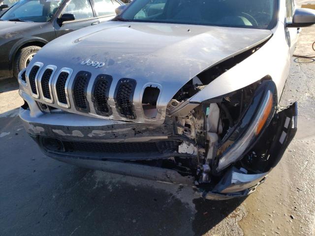 Photo 9 from auction – 2018 JEEP CHEROKEE L with VIN 1C4PJLCB1JD533558