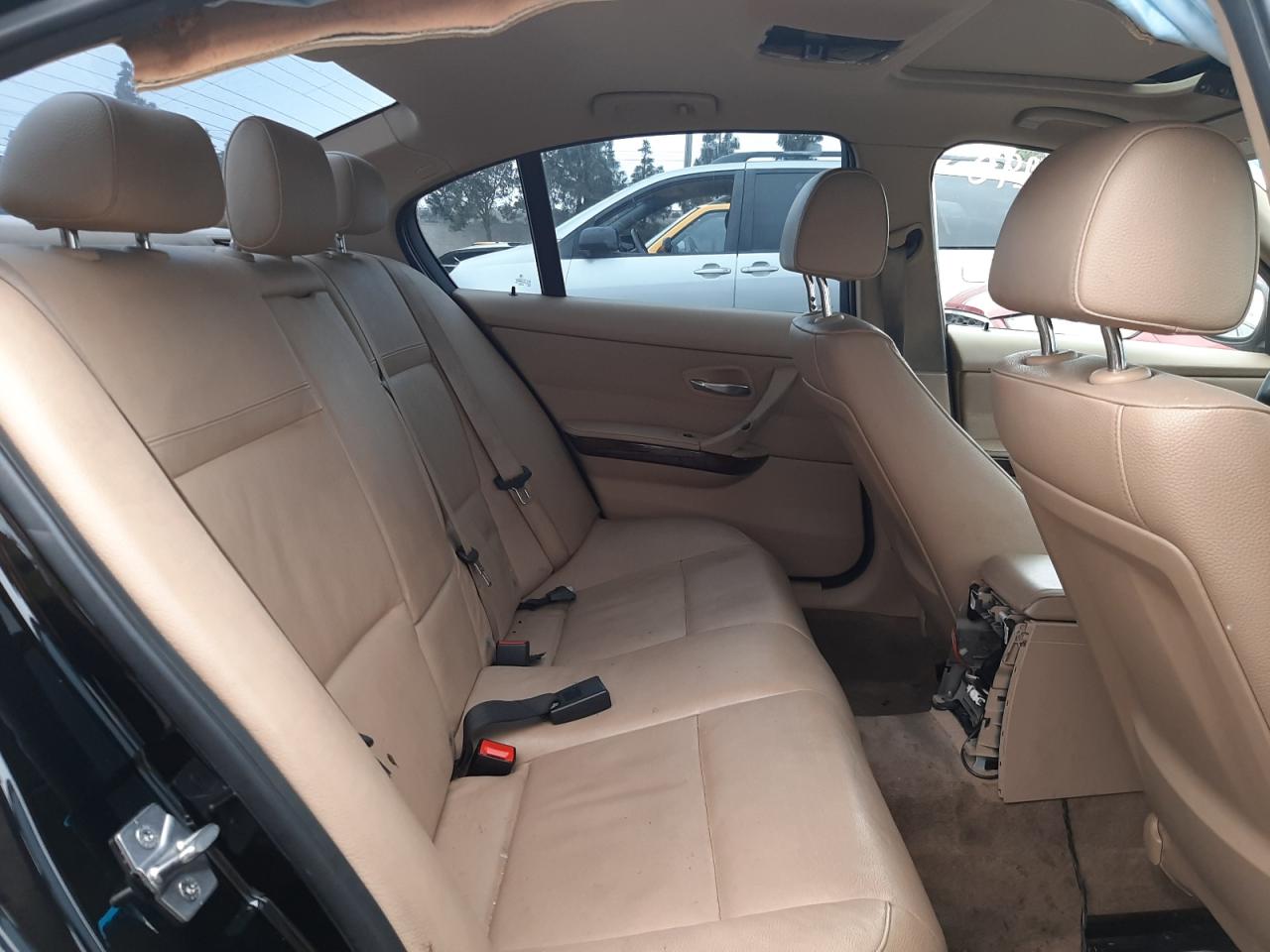 Photo 6 from auction – 2011 BMW 328 I SULE with VIN WBAPH5G54BNM74025