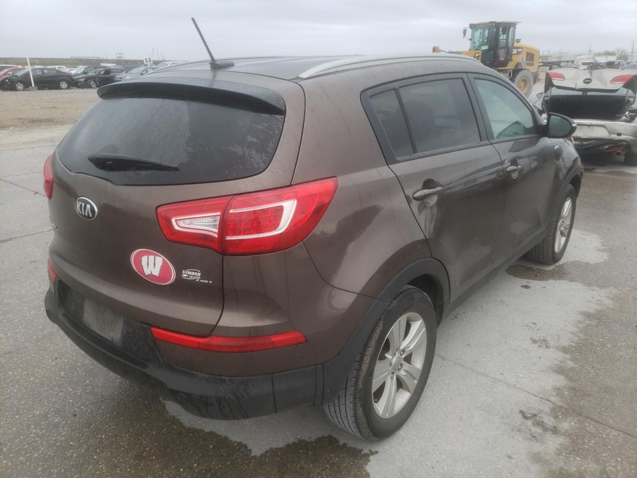 Photo 4 from auction – 2013 KIA SPORTAGE L with VIN KNDPBCA28D7440166