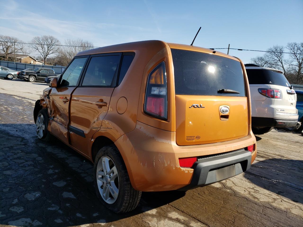 Photo 3 from auction – 2011 KIA SOUL + with VIN KNDJT2A23B7318132