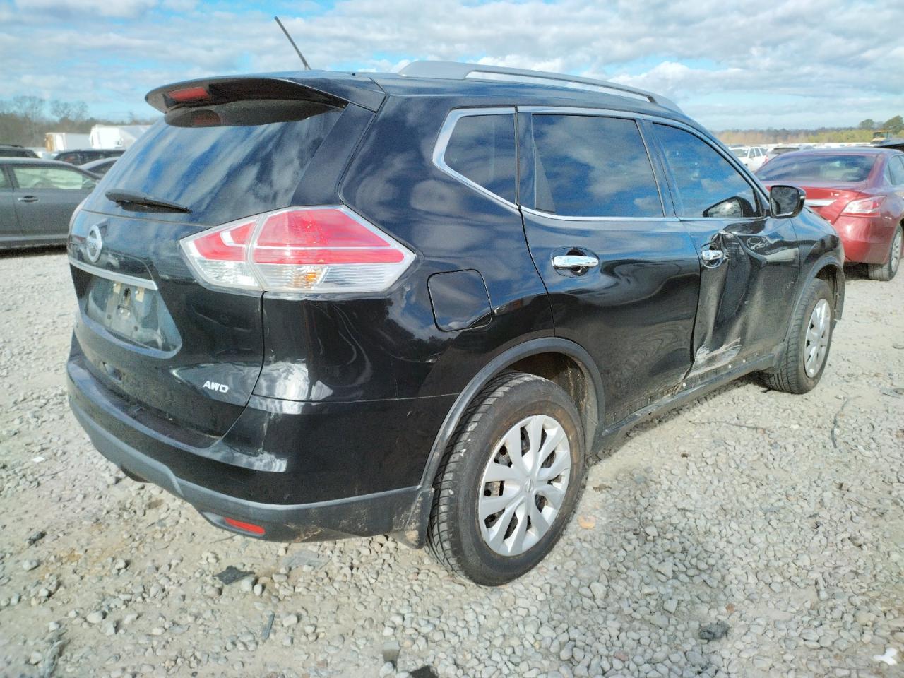 Photo 4 from auction – 2016 NISSAN ROGUE S with VIN KNMAT2MV2GP602249