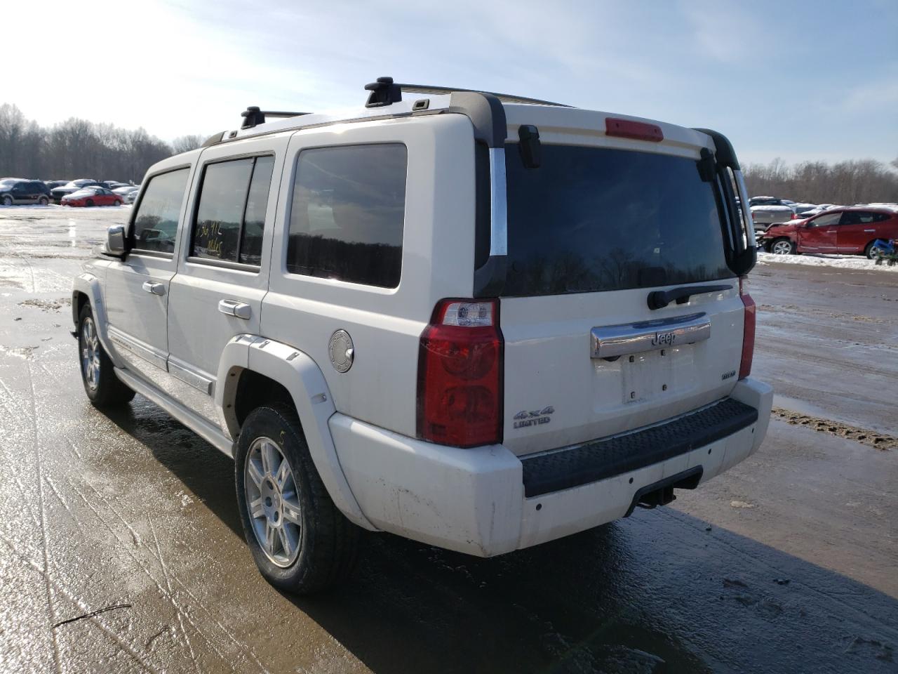 Photo 3 from auction – 2010 JEEP COMMANDER with VIN 1J4RG5GT9AC158377