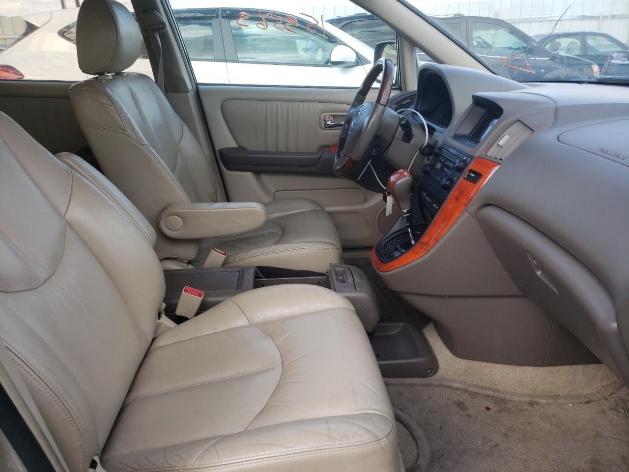 Photo 5 from auction – 2002 LEXUS RX 300 with VIN JTJHF10U720289811