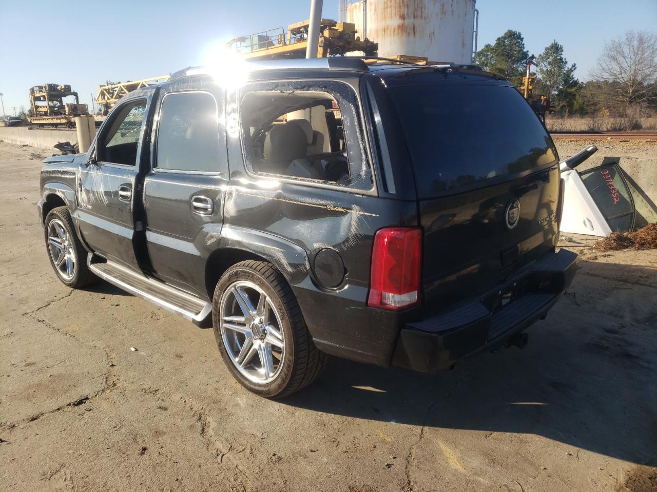 Photo 3 from auction – 2002 CADILLAC ESCALADE L with VIN 1GYEK63NX2R101842