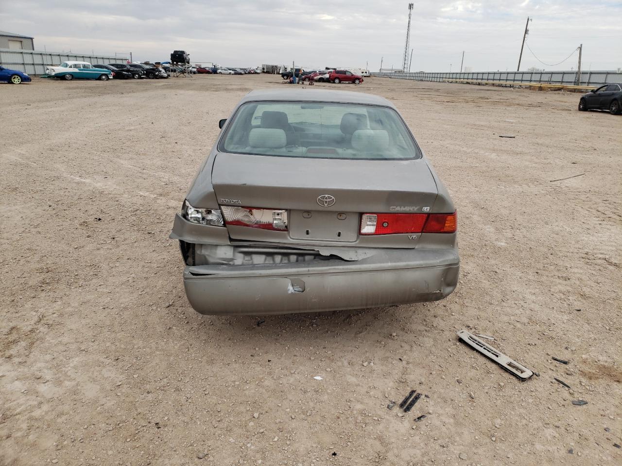 Photo 9 from auction – 2001 TOYOTA CAMRY with VIN JT2BF22K610332536