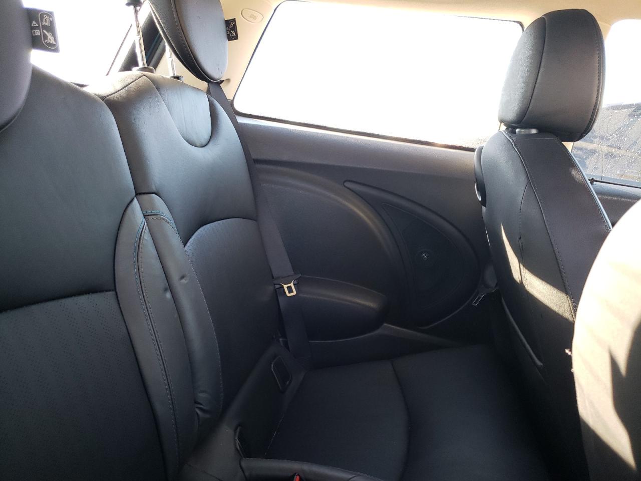 Photo 6 from auction – 2012 MINI COOPER S with VIN WMWSV3C59CT387649
