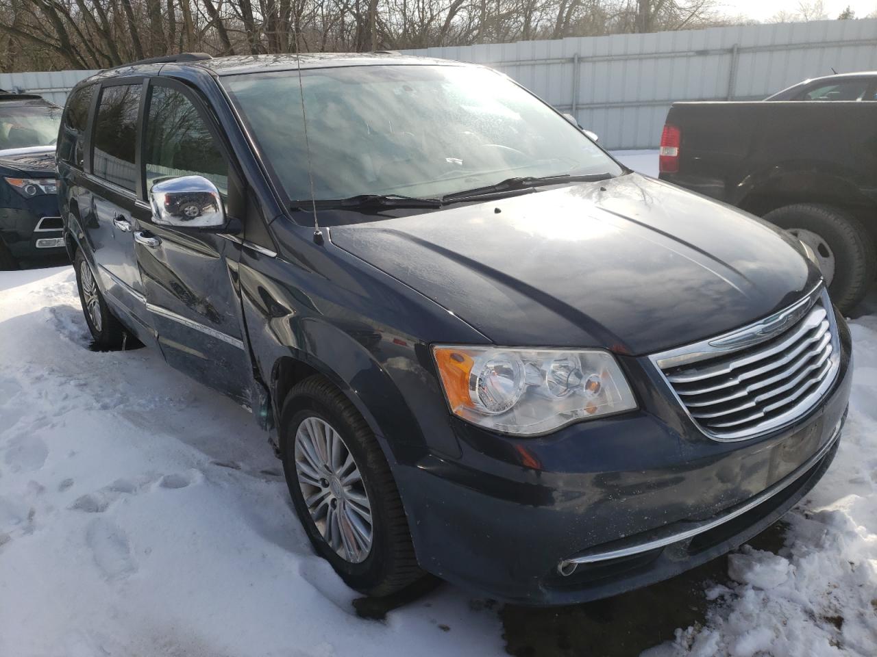 CHRYSLER TOWN & COU 2014 with VIN 2C4RC1CG9ER232784 - Photo from auction