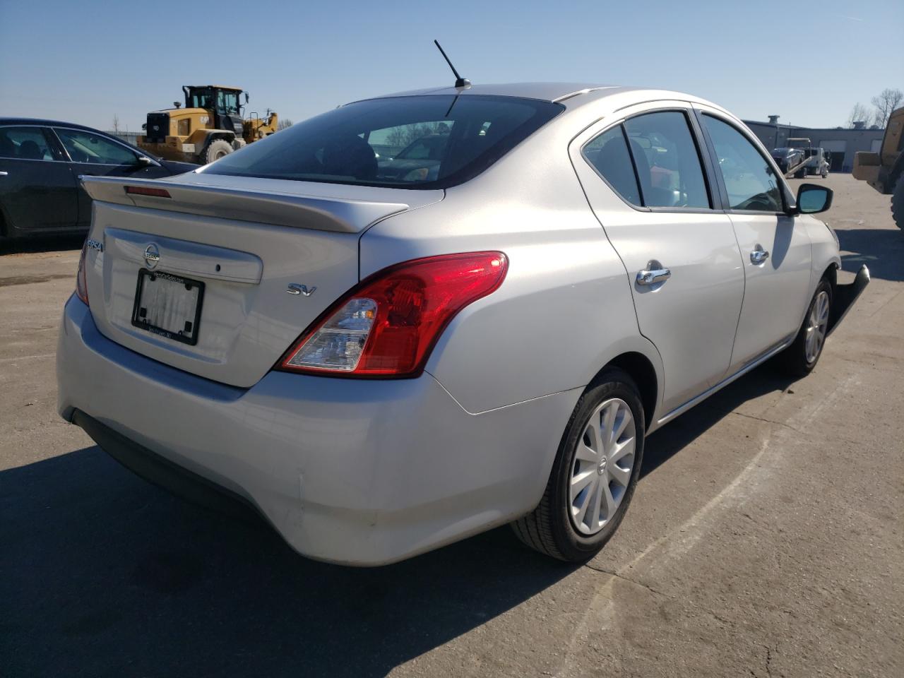 Photo 4 from auction – 2017 NISSAN VERSA S with VIN 3N1CN7AP5HK436479