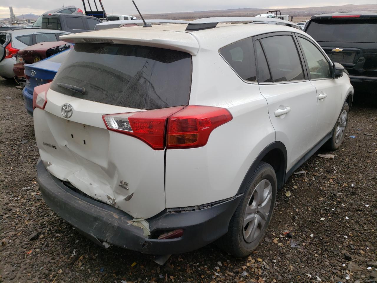 Photo 4 from auction – 2015 TOYOTA RAV4 LE with VIN JTMBFREVXFD096706