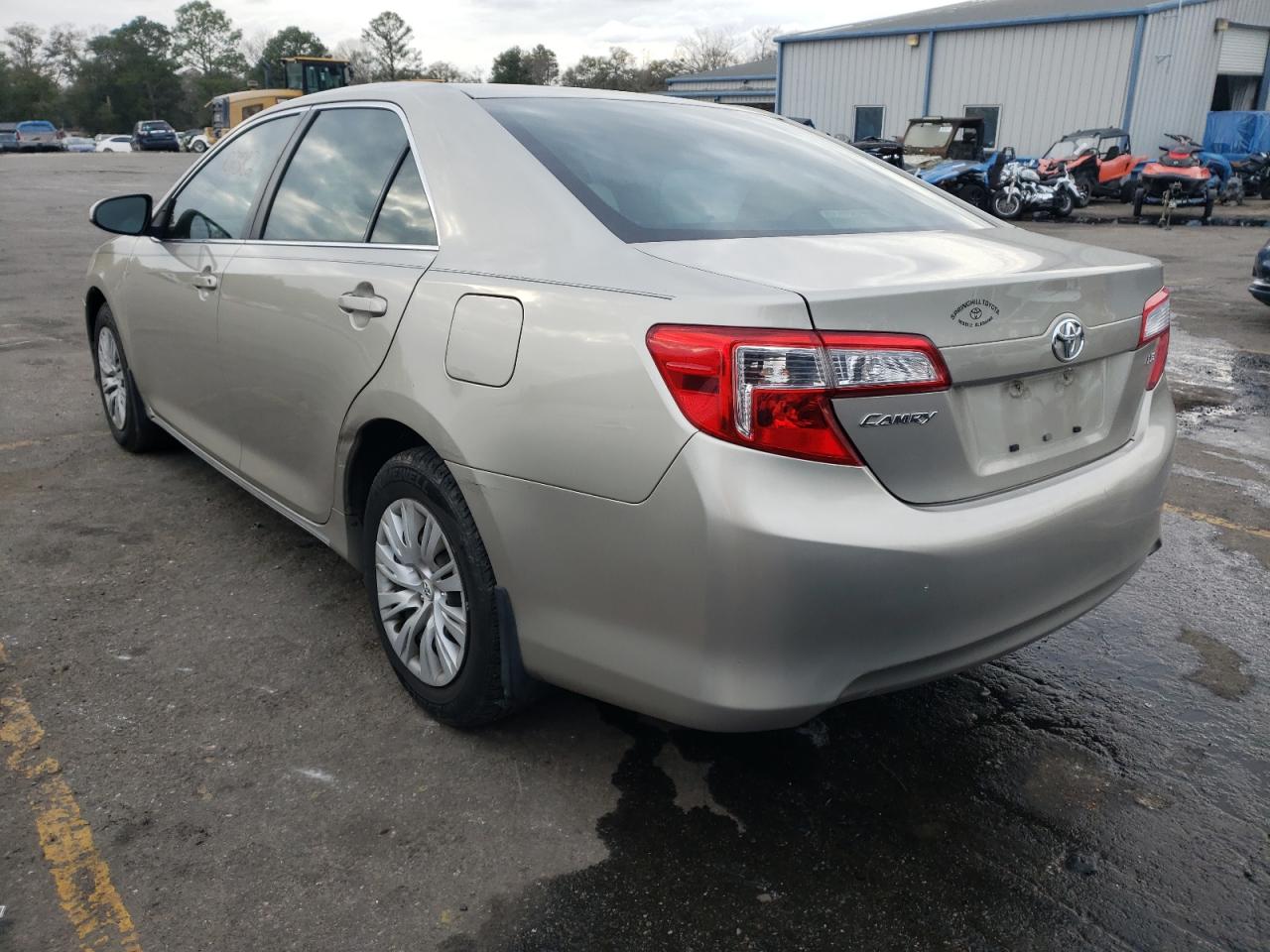Photo 3 from auction – 2013 TOYOTA CAMRY L with VIN 4T1BF1FK4DU684471
