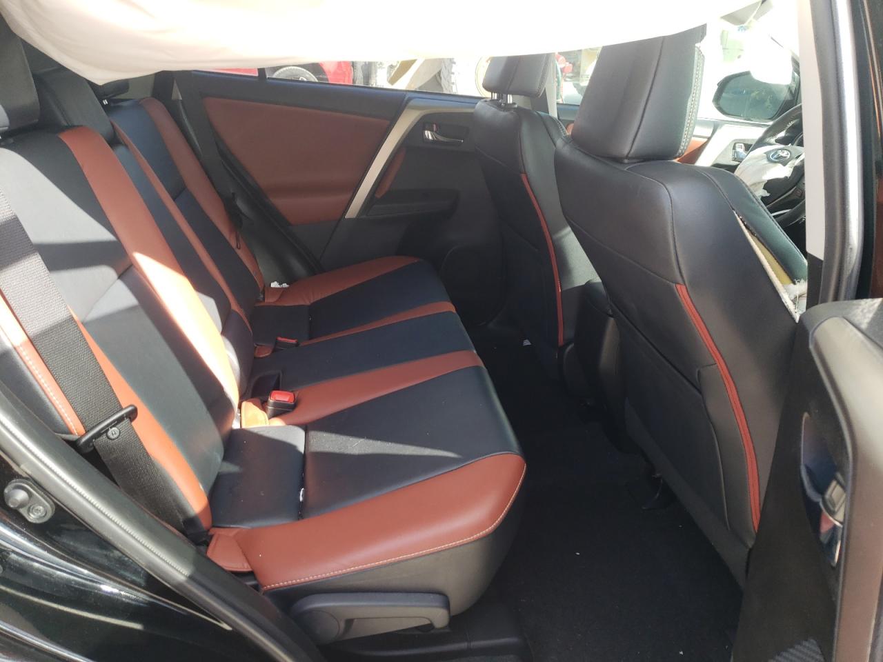 Photo 6 from auction – 2015 TOYOTA RAV4 LIMIT with VIN 2T3DFREV0FW370894
