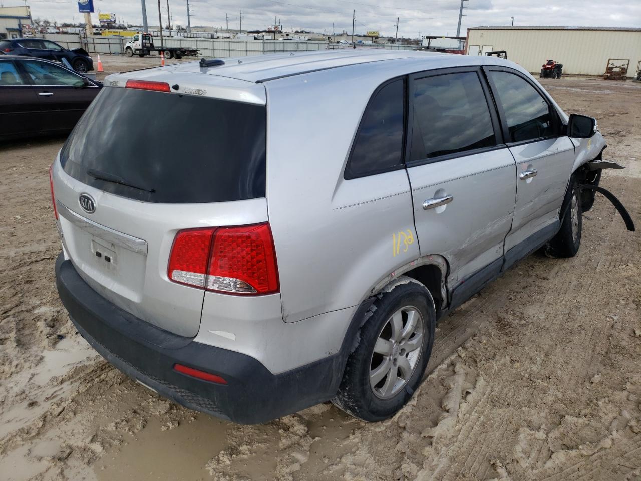Photo 4 from auction – 2011 KIA SORENTO BA with VIN 5XYKT3A15BG182607