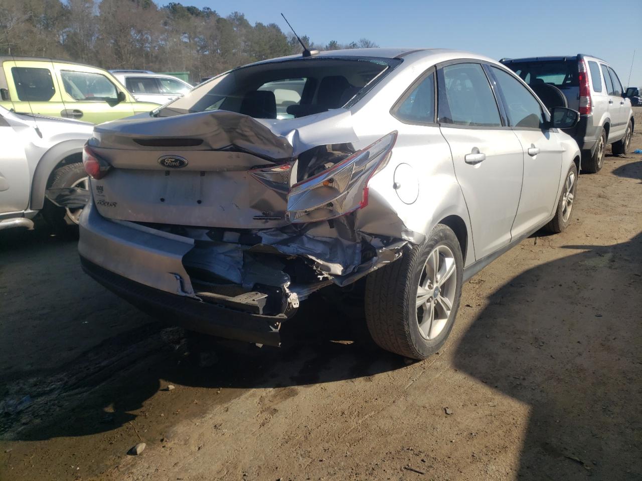 Photo 4 from auction – 2014 FORD FOCUS SE with VIN 1FADP3F23EL285344