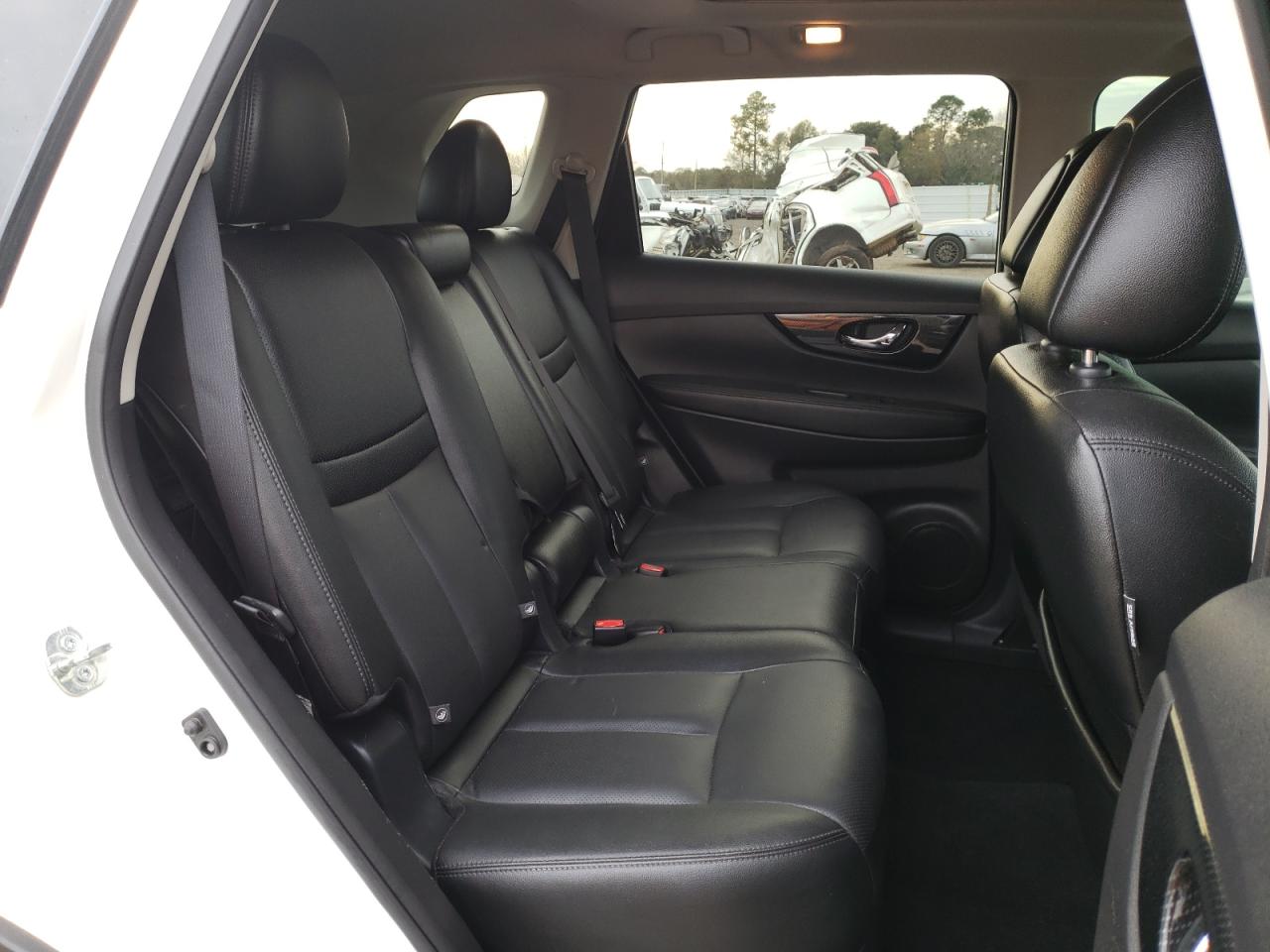 Photo 6 from auction – 2017 NISSAN ROGUE SV with VIN 5N1AT2MVXHC858269