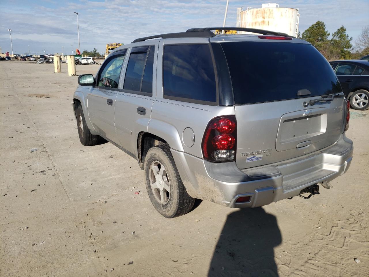 Photo 3 from auction – 2006 CHEVROLET TRAILBLAZE with VIN 1GNDS13S462228585