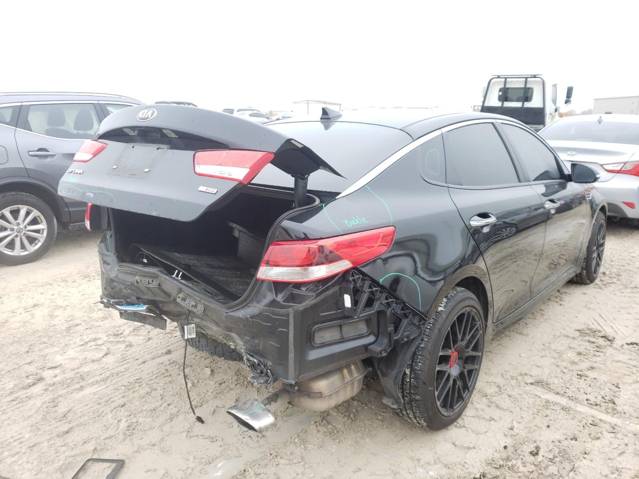 Photo 4 from auction – 2016 KIA OPTIMA LX with VIN 5XXGT4L11GG070262