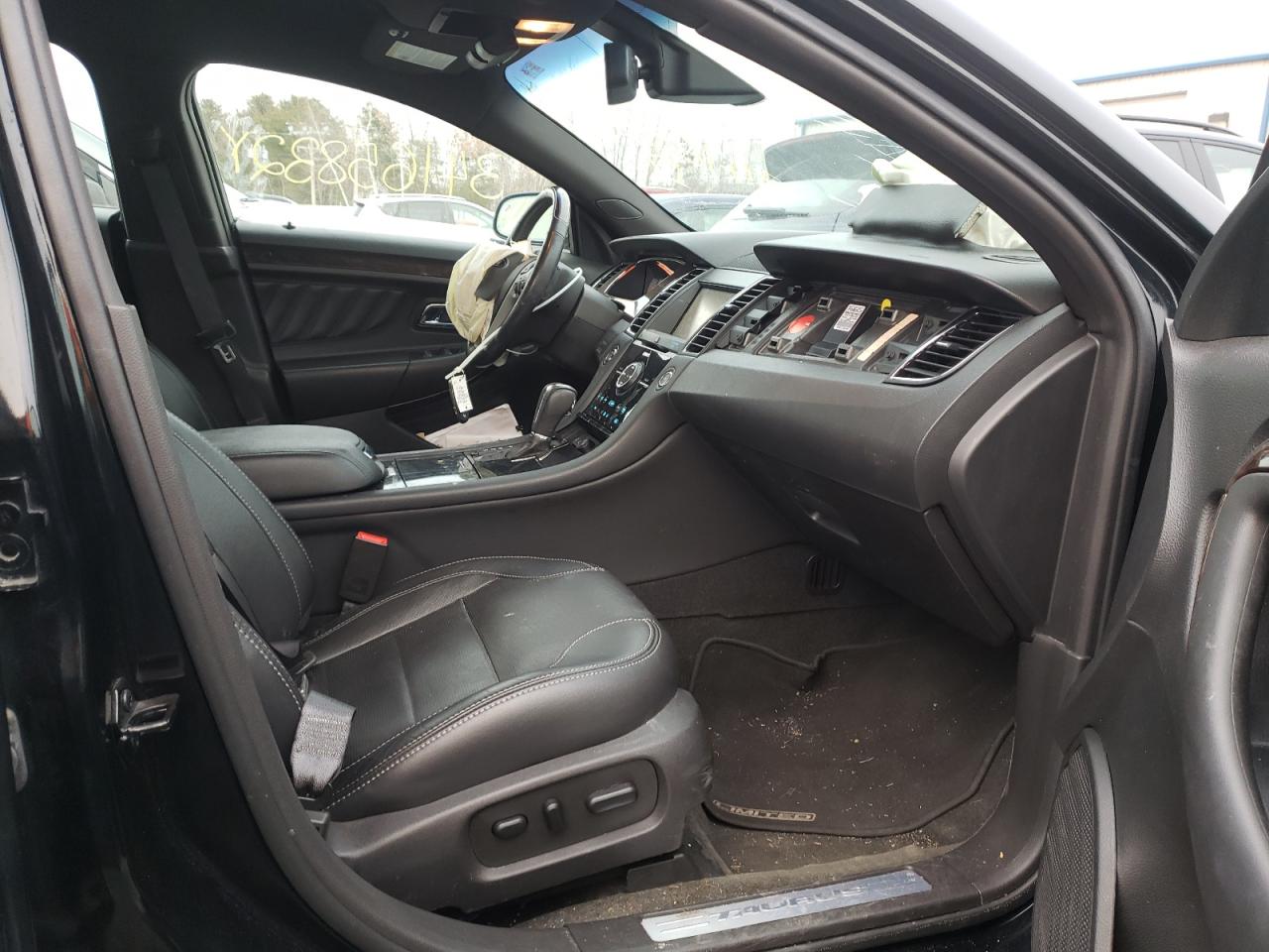 Photo 5 from auction – 2014 FORD TAURUS LIM with VIN 1FAHP2F80EG115063