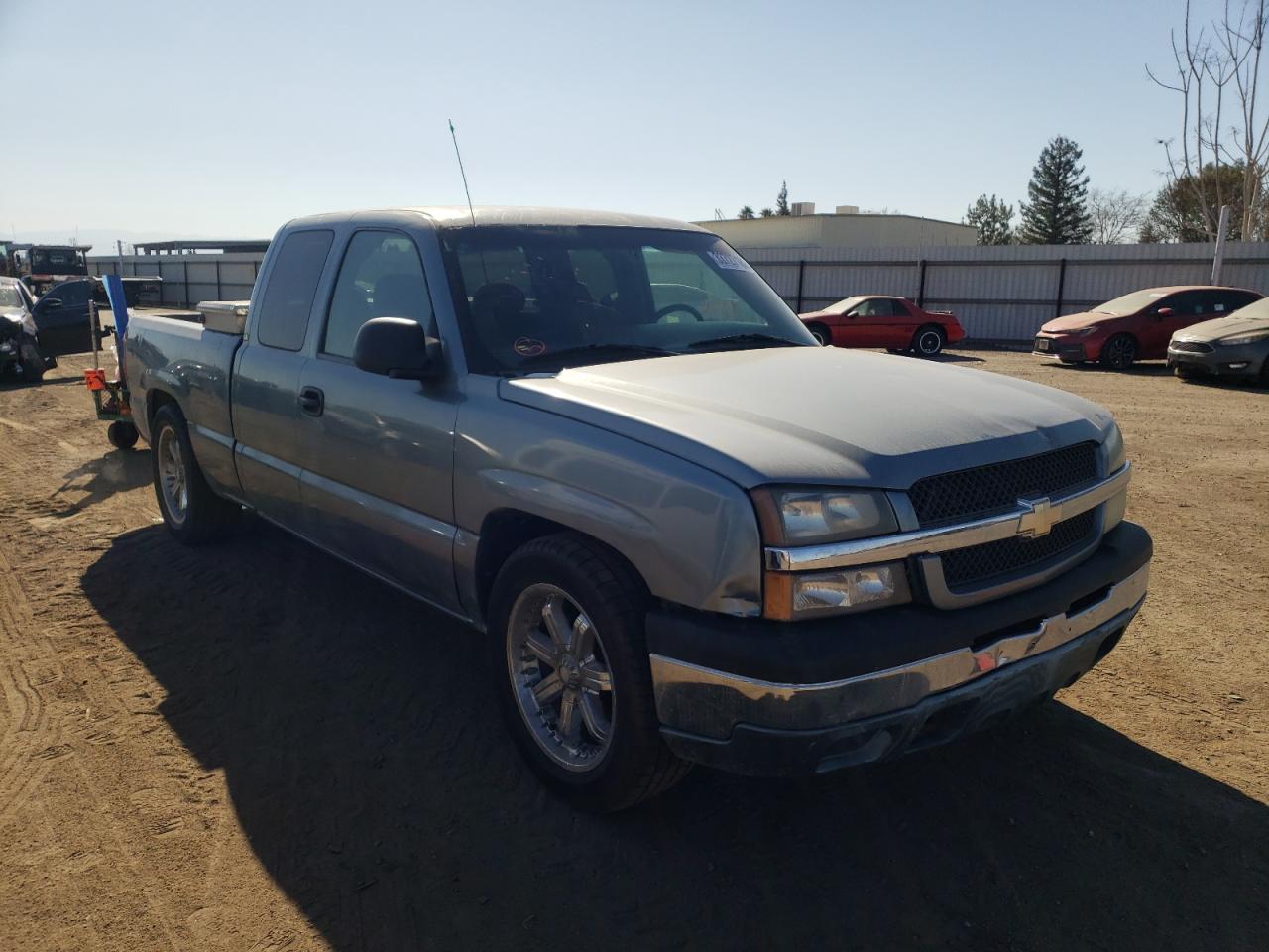 CHEVROLET SILVERADO 2004 with VIN 2GCEC19V741145466 - Photo from auction