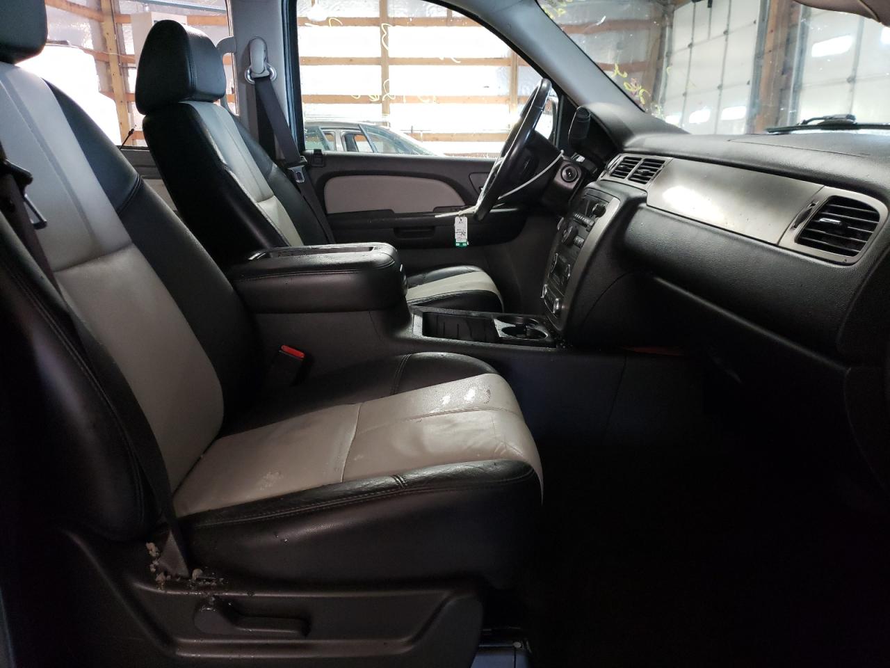 Photo 5 from auction – 2007 CHEVROLET AVALANCHE with VIN 3GNFK12377G260264