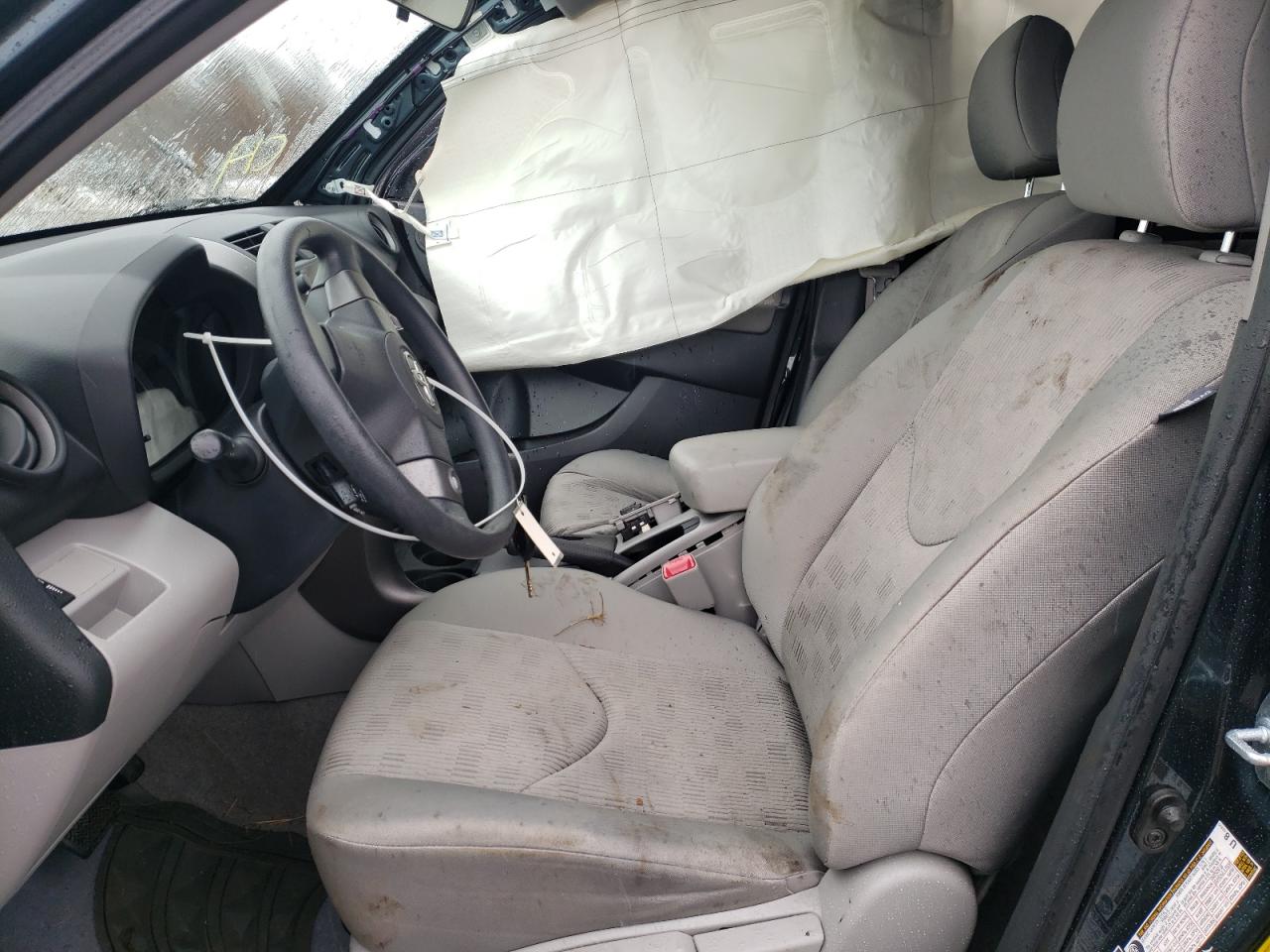Photo 5 from auction – 2009 TOYOTA RAV4 with VIN JTMBF33V39D015470