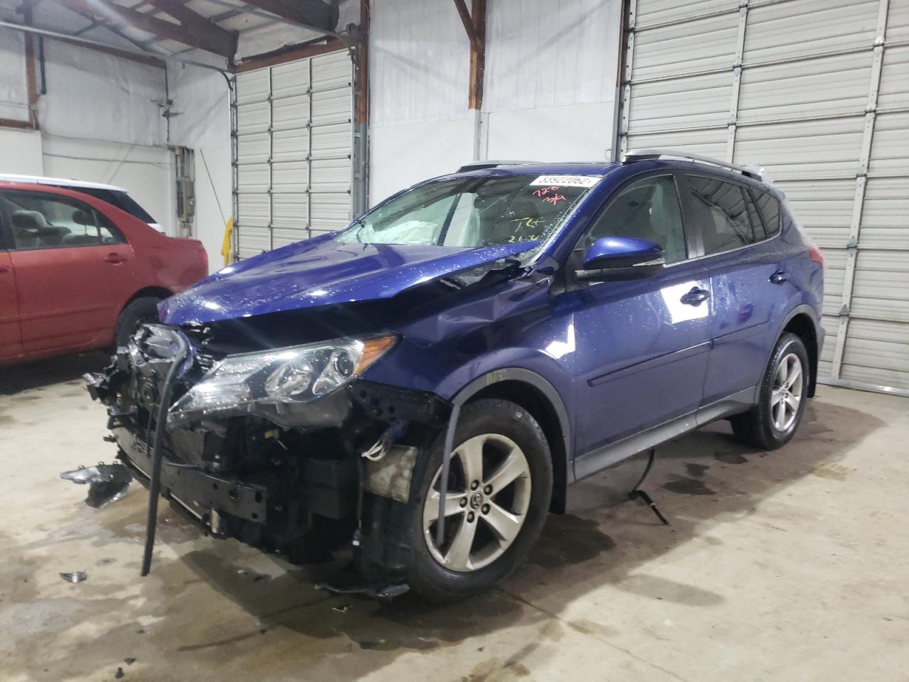 Photo 2 from auction – 2015 TOYOTA RAV4 XLE with VIN 2T3RFREV1FW237289