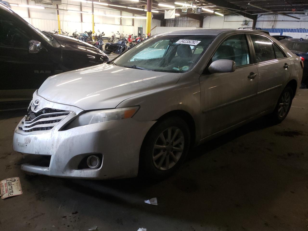 Photo 2 from auction – 2011 TOYOTA CAMRY BASE with VIN 4T1BF3EK4BU225595