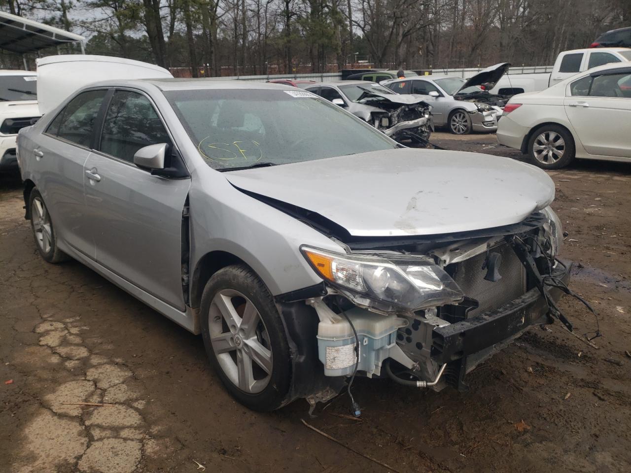 TOYOTA CAMRY BASE 2012 مع رقم تعريف المركبة 4T1BF1FK6CU092861 - صورة من المزاد
