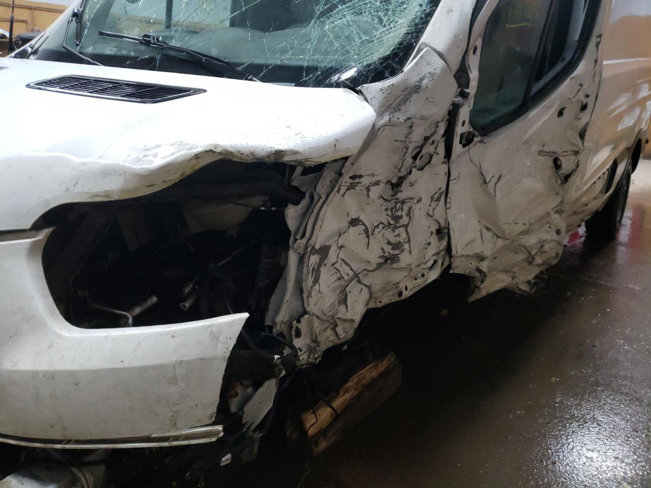 Photo 9 from auction – 2019 FORD TRANSIT T- with VIN 1FTYR2CM2KKA46326