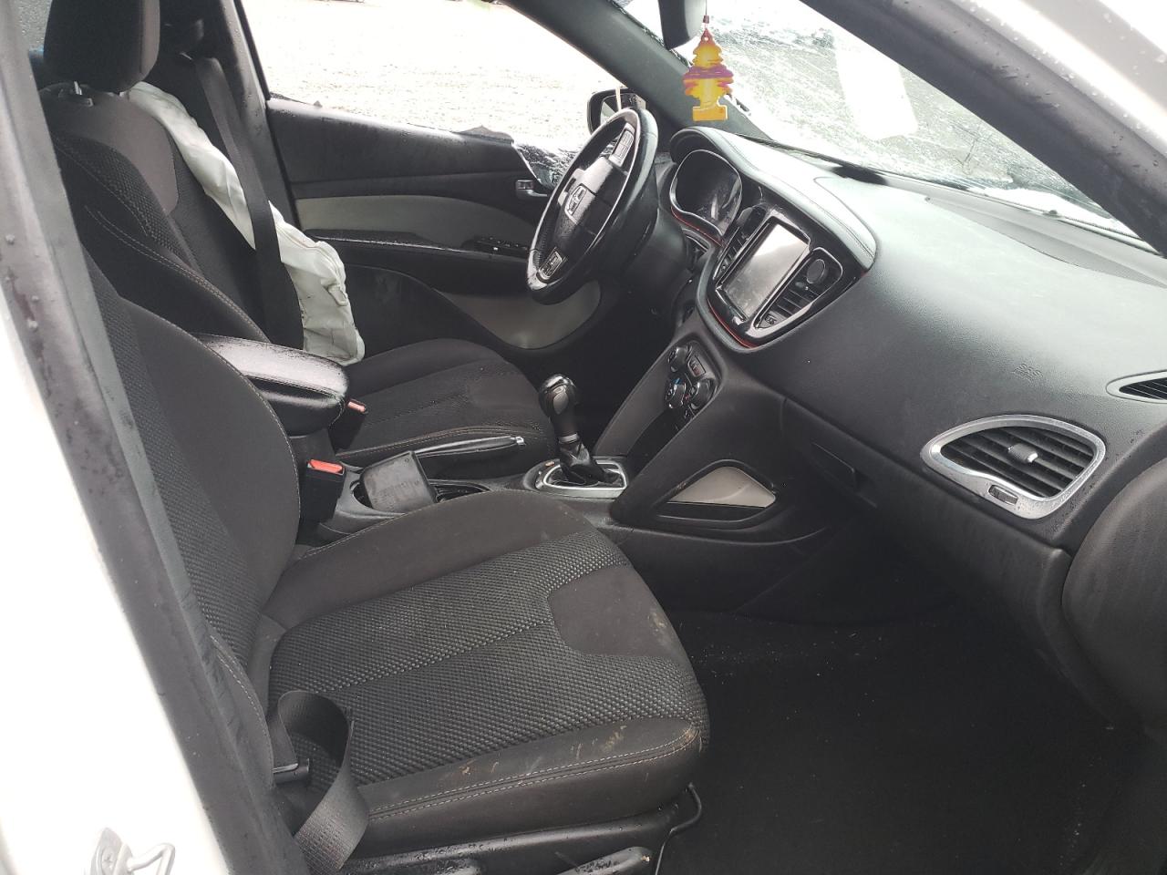 Photo 5 from auction – 2015 DODGE DART SXT with VIN 1C3CDFBB5FD122961
