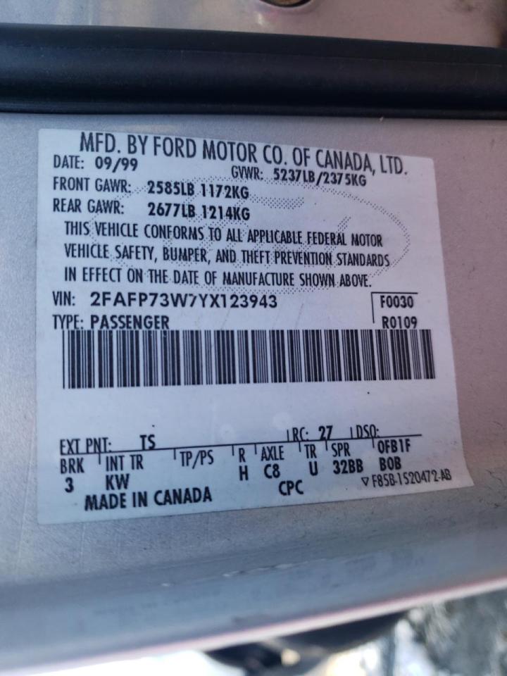 Photo 10 from auction – 2000 FORD CROWN VICT with VIN 2FAFP73W7YX123943