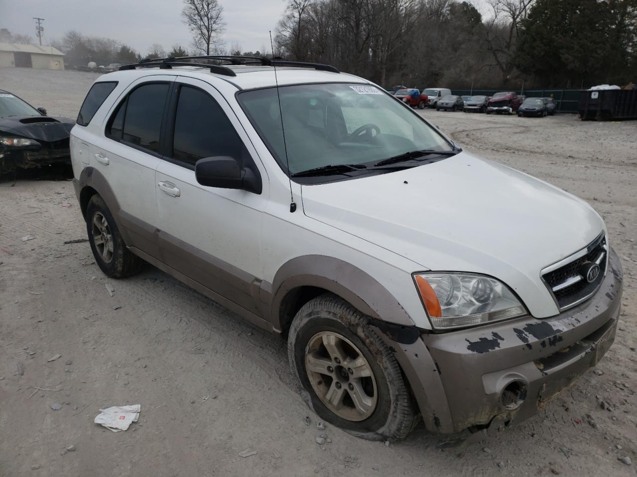 KIA SORENTO EX 2004 with VIN KNDJC733945226864 - Photo from auction