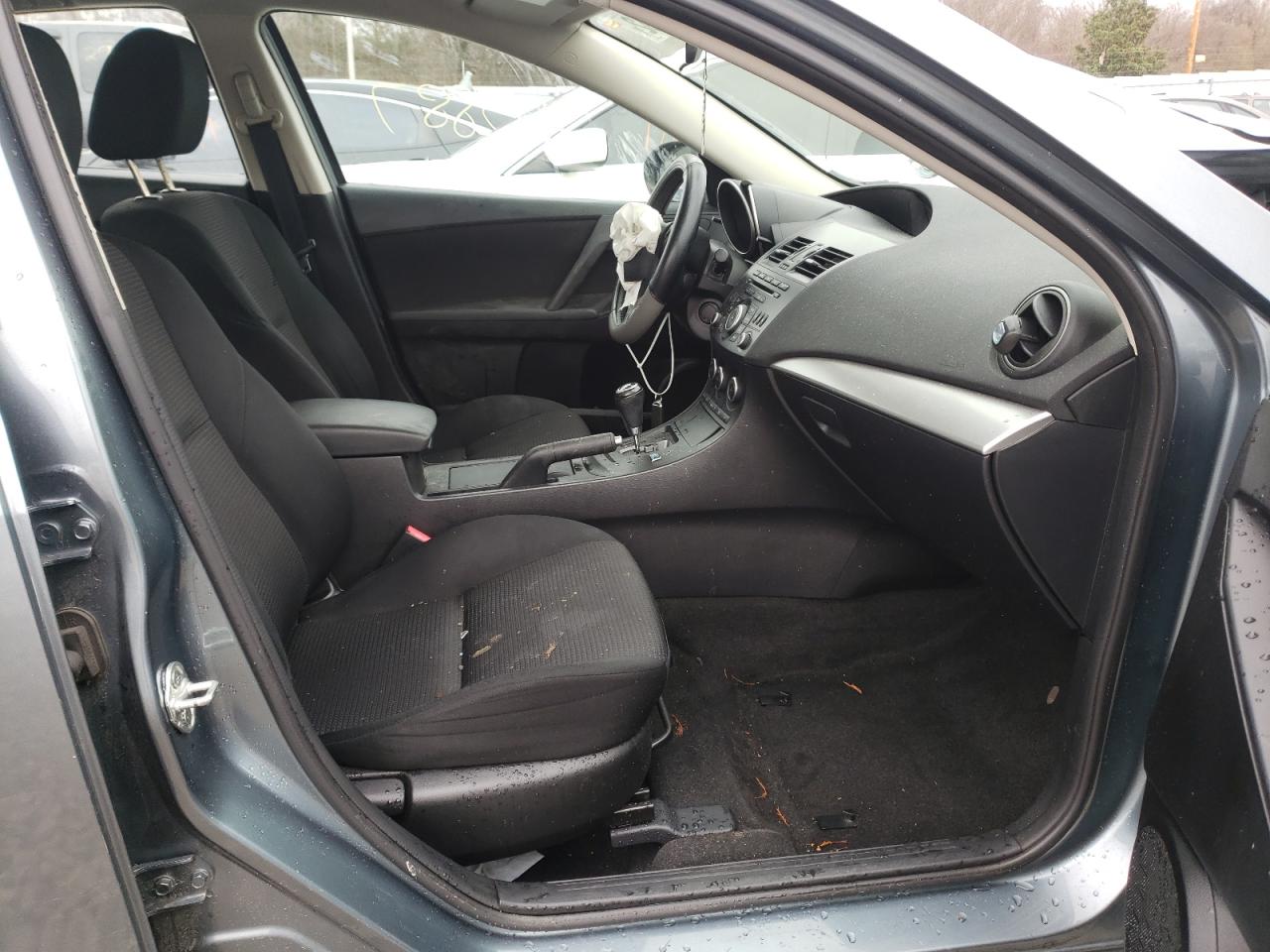 Photo 5 from auction – 2013 MAZDA 3 I with VIN JM1BL1L7XD1719688