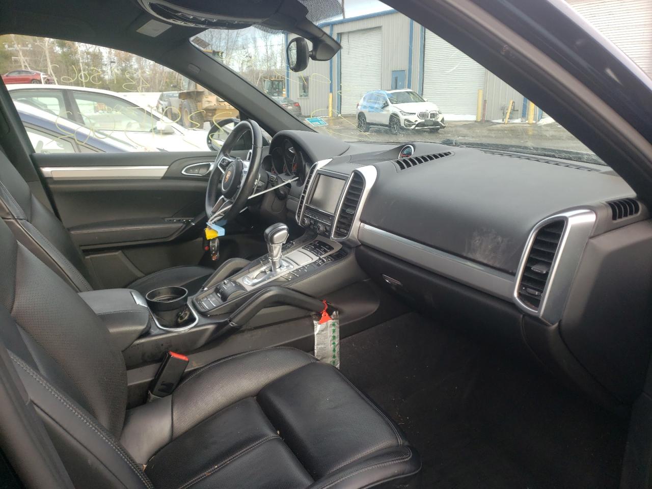 Photo 5 from auction – 2016 PORSCHE CAYENNE with VIN WP1AA2A2XGLA08188