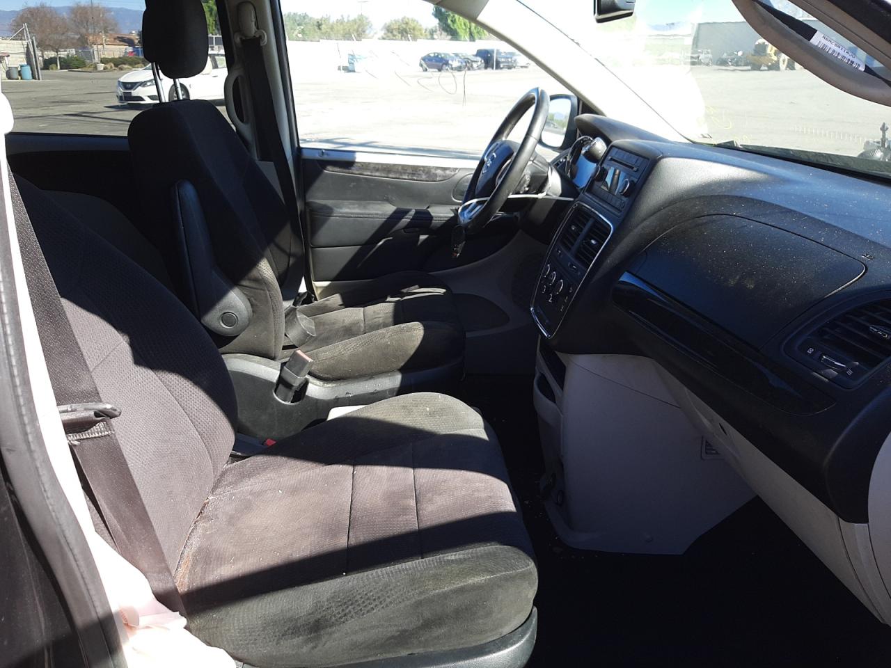 Photo 5 from auction – 2012 DODGE GRAND CARA with VIN 2C4RDGBG2CR402871