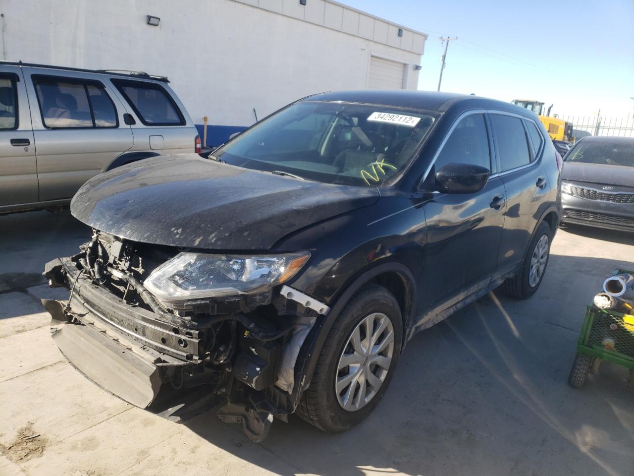 Photo 2 from auction – 2018 NISSAN ROGUE S with VIN KNMAT2MT2JP502769