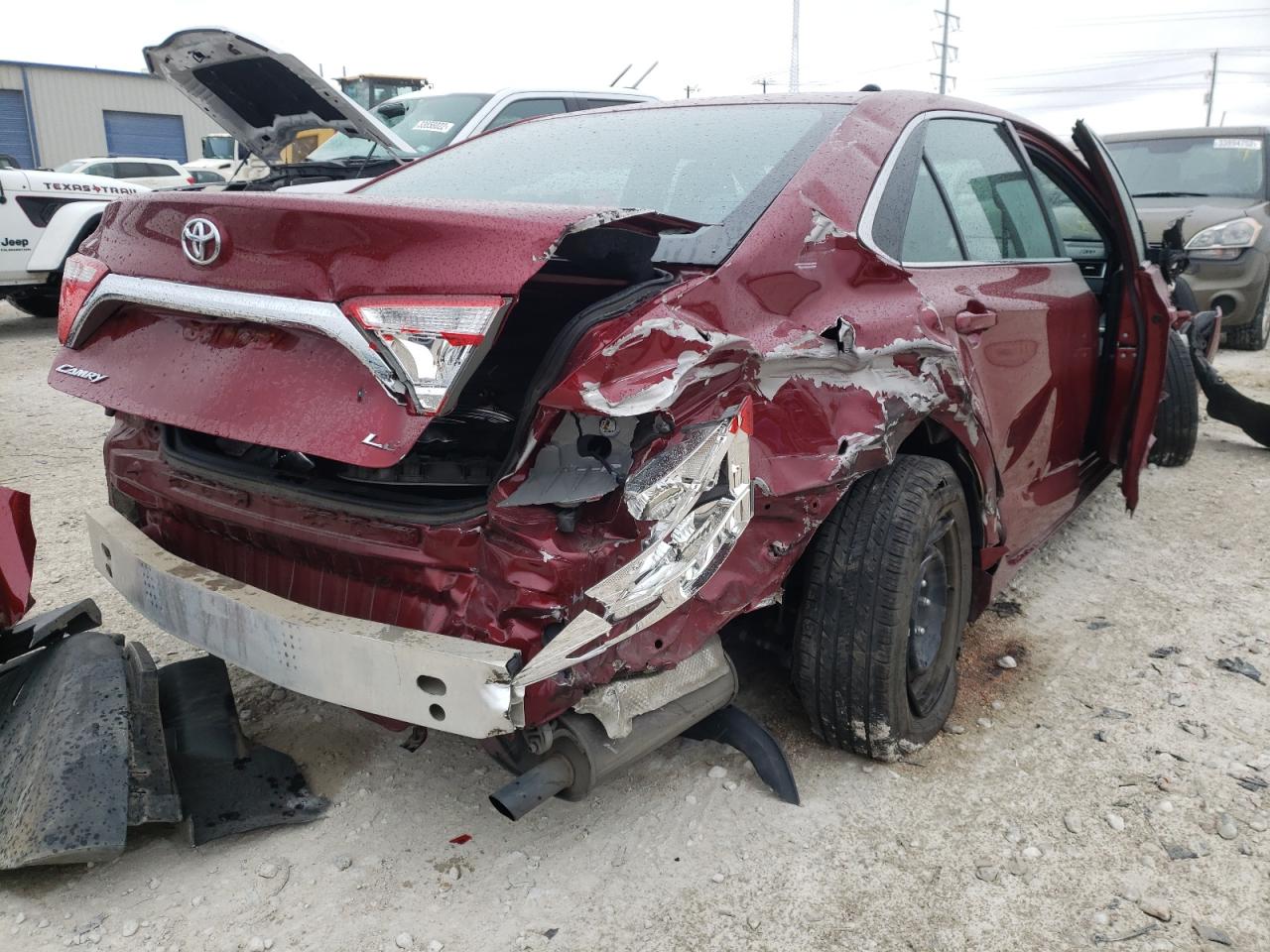 Photo 4 from auction – 2017 TOYOTA CAMRY LE with VIN 4T1BF1FK6HU656371