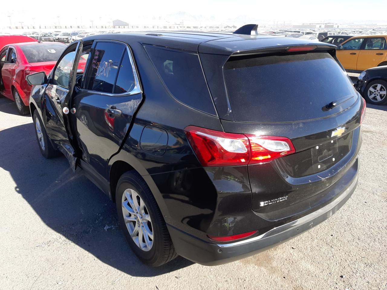 Photo 3 from auction – 2019 CHEVROLET EQUINOX LT with VIN 2GNAXTEV6K6130663