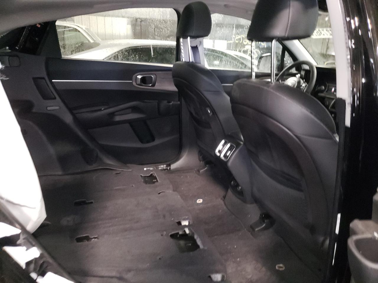 Photo 6 from auction – 2021 KIA SORENTO EX with VIN 5XYRHDLF1MG068301