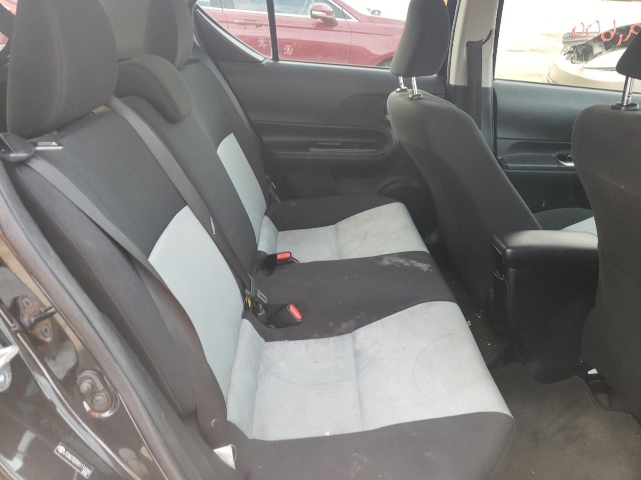 Photo 6 from auction – 2016 TOYOTA PRIUS C with VIN JTDKDTB39G1116260