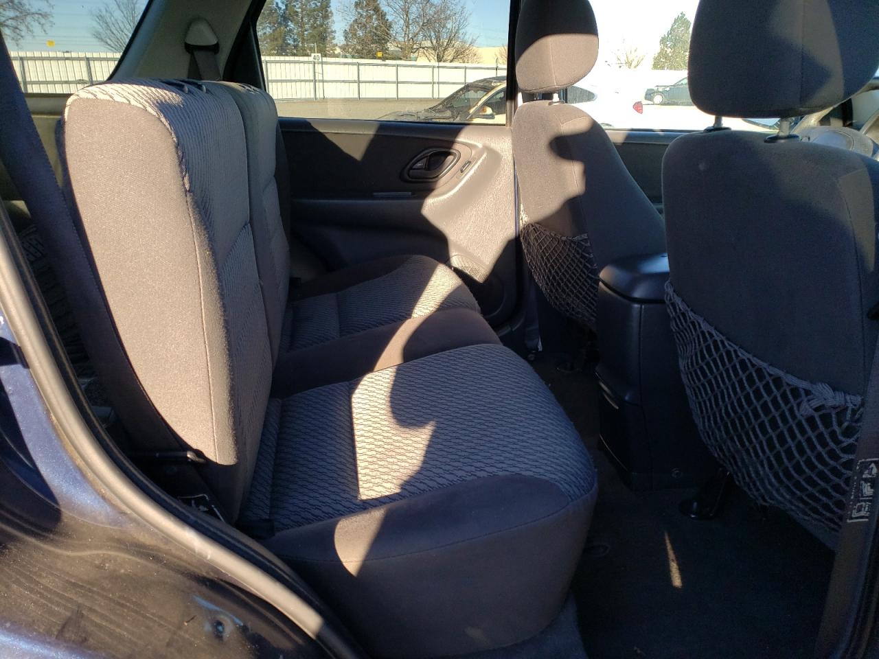 Photo 6 from auction – 2003 FORD ESCAPE XLT with VIN 1FMCU93133KC97179