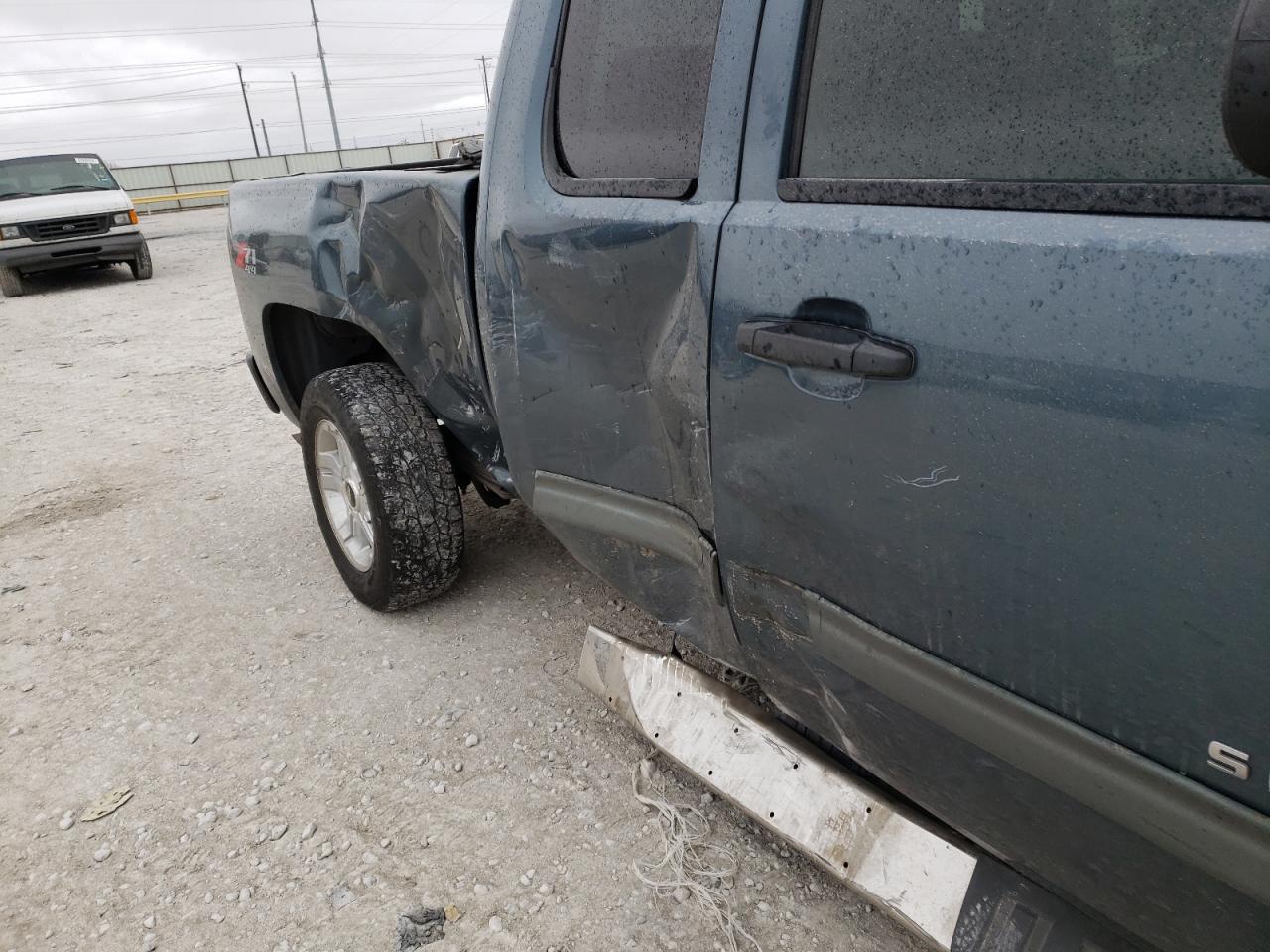 Photo 9 from auction – 2011 CHEVROLET SILVERADO with VIN 1GCRKSE34BZ157979