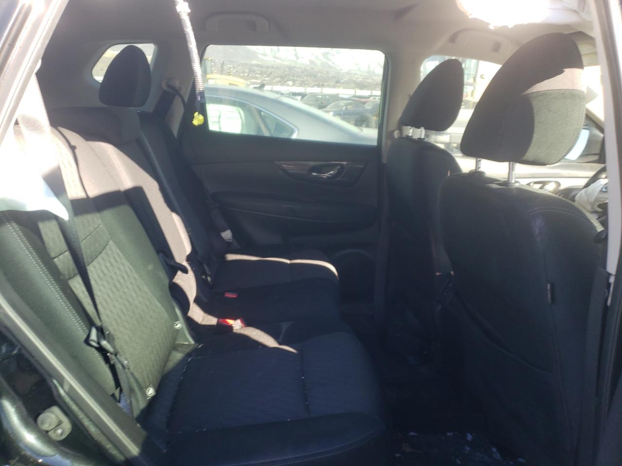 Photo 6 from auction – 2018 NISSAN ROGUE S with VIN KNMAT2MT2JP502769