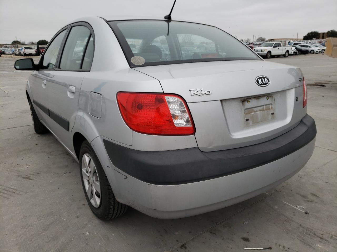 Photo 3 from auction – 2008 KIA RIO BASE with VIN KNADE123X86396458