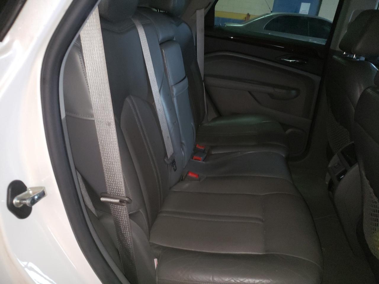 Photo 6 from auction – 2011 CADILLAC SRX LUXURY with VIN 3GYFNAEY4BS542787