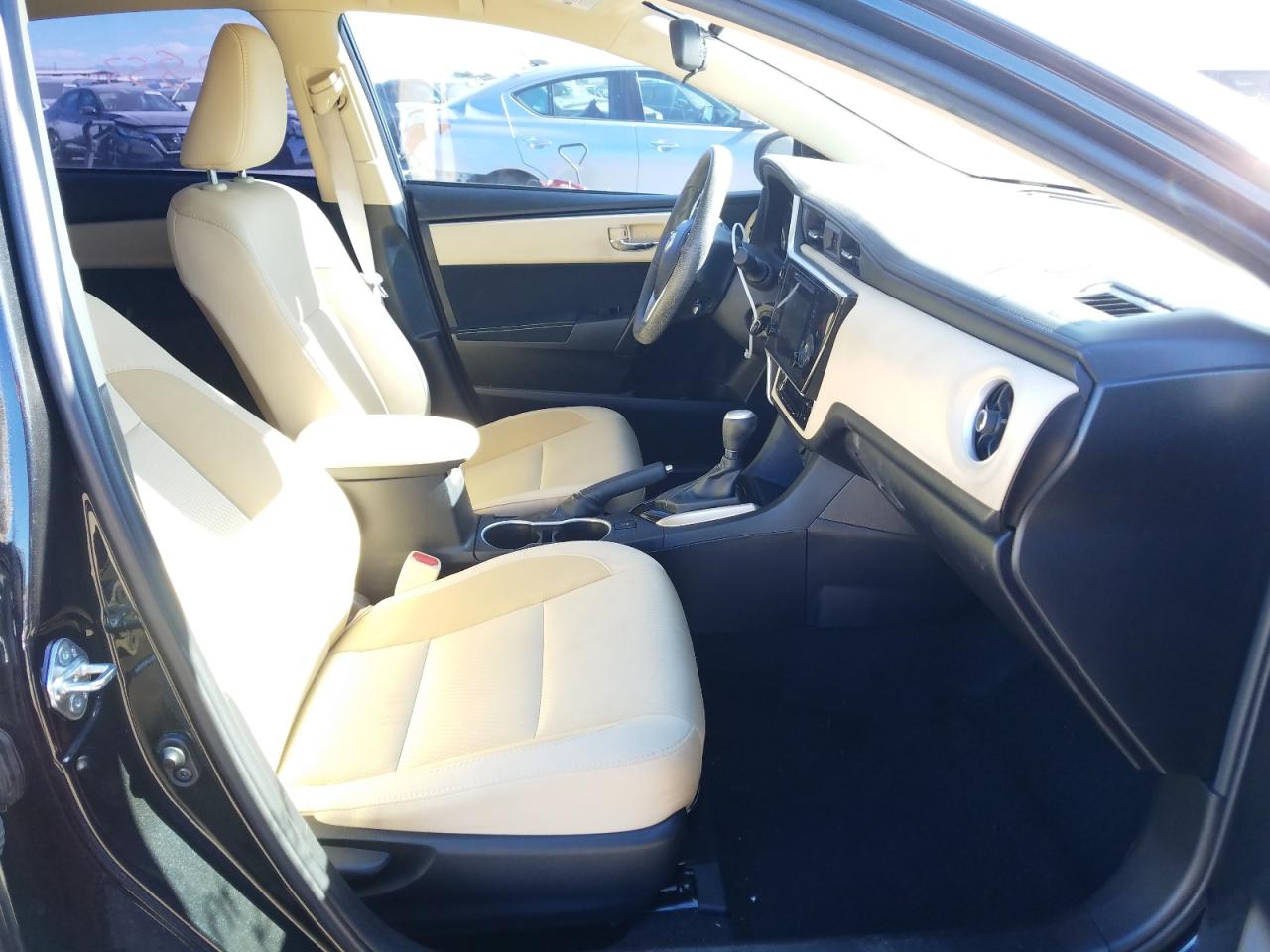 Photo 5 from auction – 2018 TOYOTA COROLLA L with VIN 2T1BURHE3JC970935