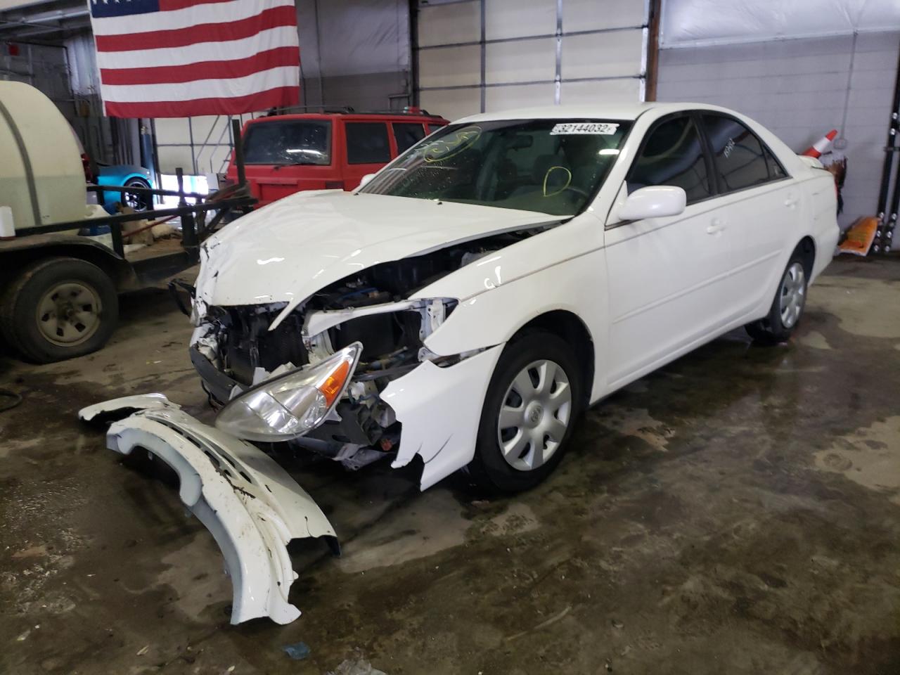 Photo 2 from auction – 2003 TOYOTA CAMRY LE with VIN 4T1BE32K33U181551